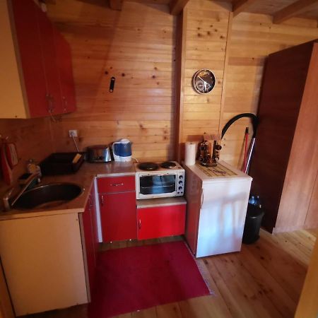 Apartman Bugar Mitrovac Exterior photo